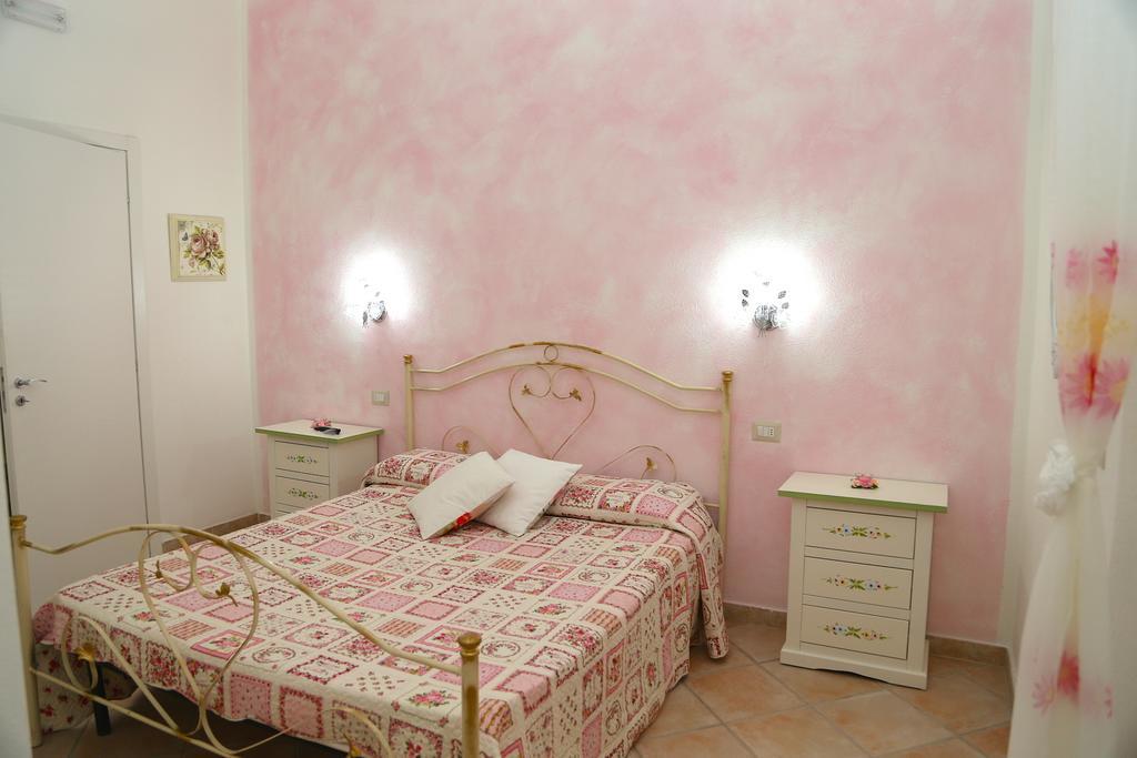 Le Rose Bed & Breakfast *