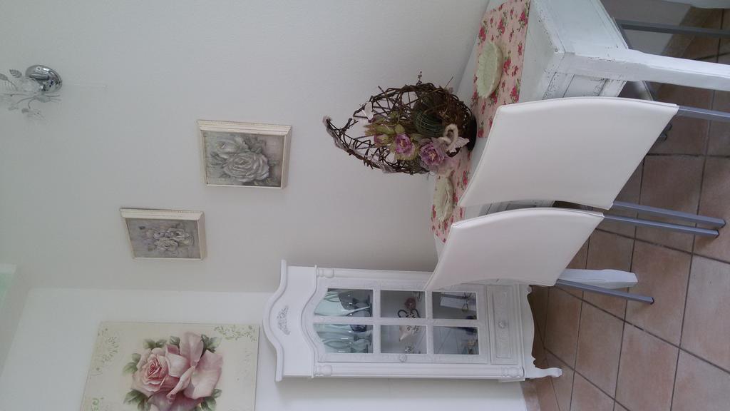 Le Rose Bed & Breakfast